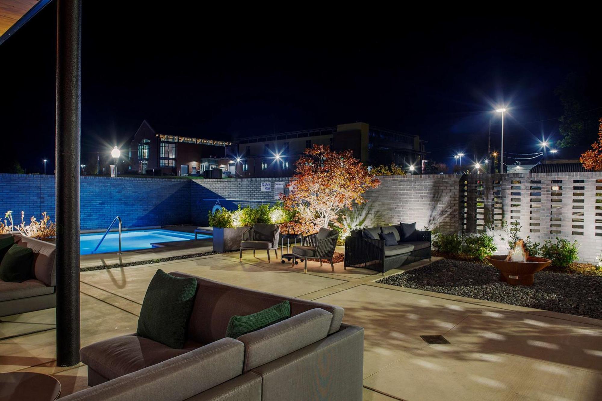 The Haywood, Tapestry Collection By Hilton Hotel El Dorado Eksteriør billede